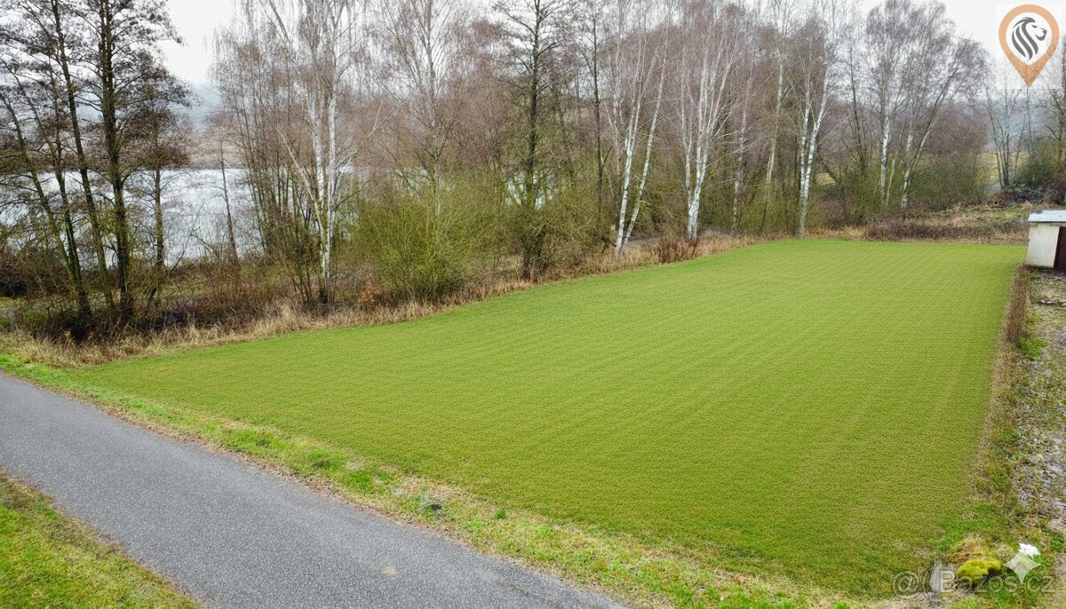 Stavební pozemek u Novostrašeckého rybníka - 4