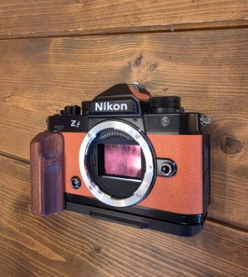 Nikon Zf tělo černá - cognac - 4