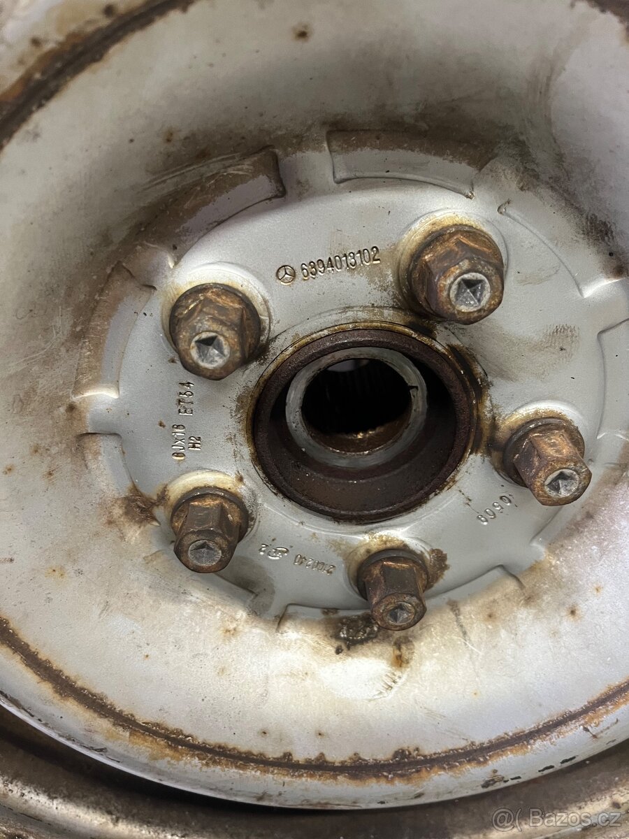 Plechový disk obutý Mercedes Vito 639 - 4