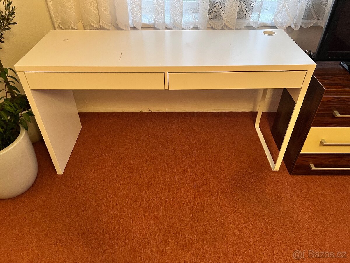 Skříň, psací stůl, konferenční stůl - 4