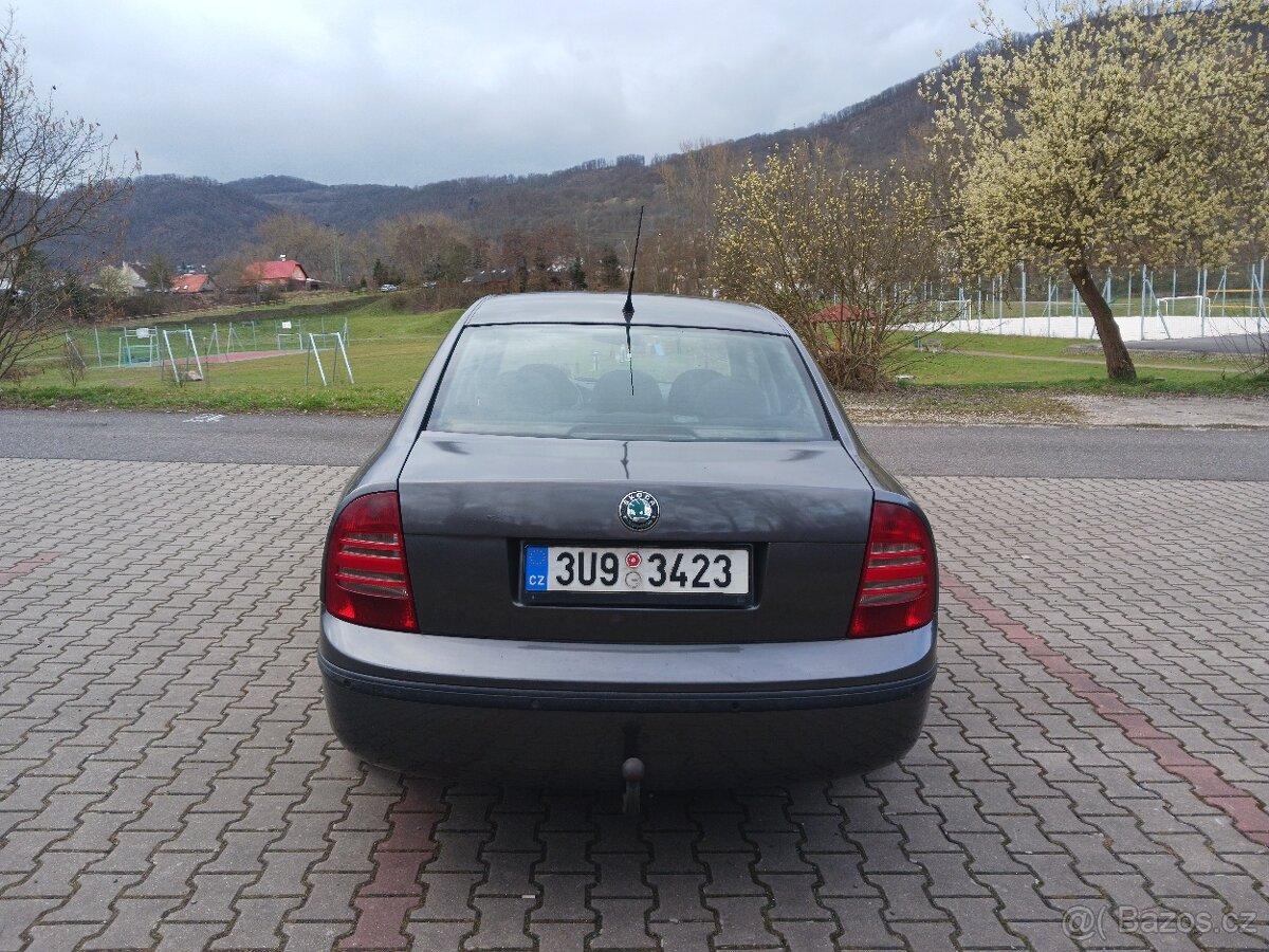 Škoda Superb - 4