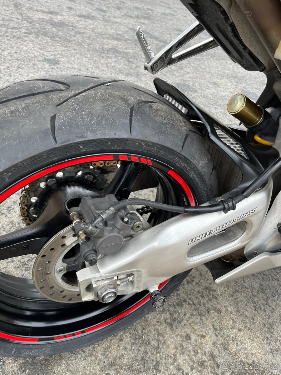 Honda CBR 1000rr - 4