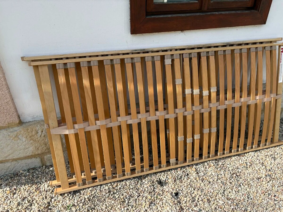 Kvalitní kovová postel - 4