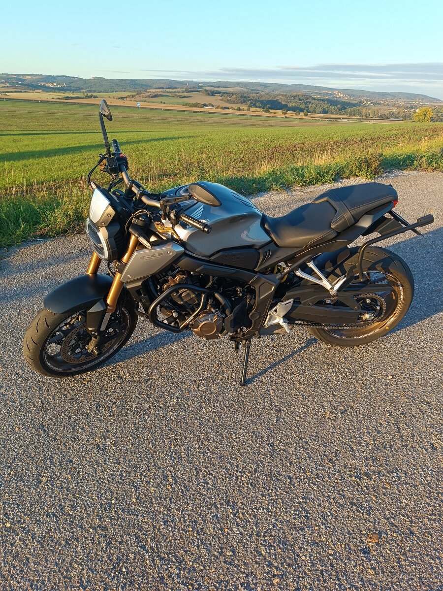 CB 650R - 4