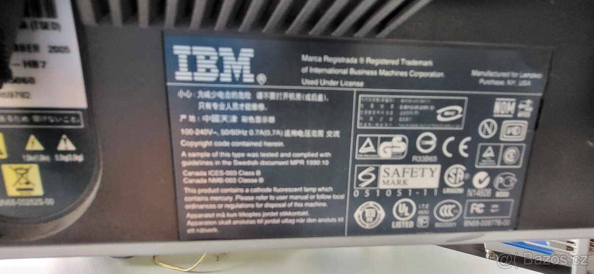 LCD monitor 19" IBM think vision - 4