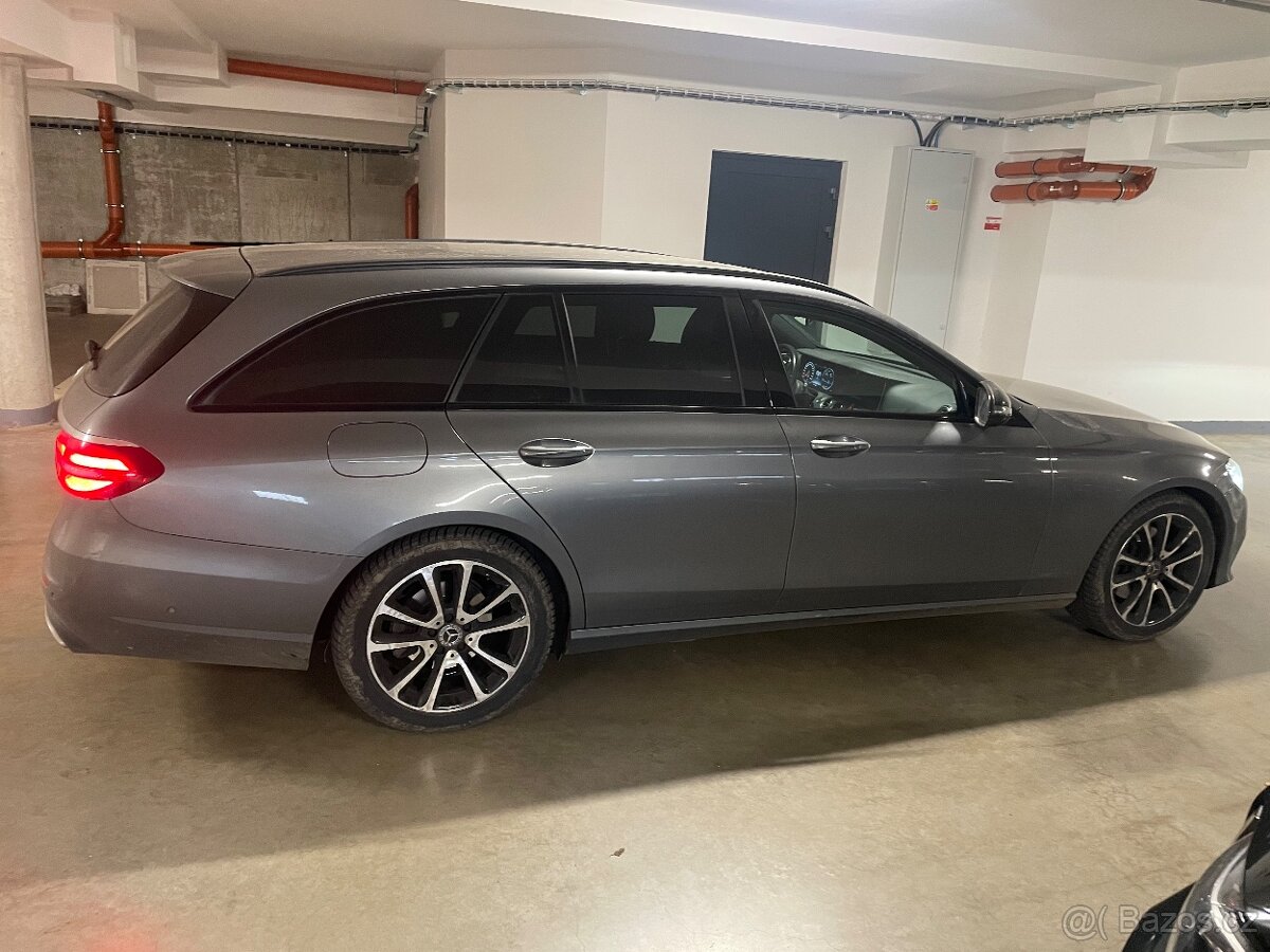 Mercedes-Benz E220 D 4matic 143kw 4x4 - 4