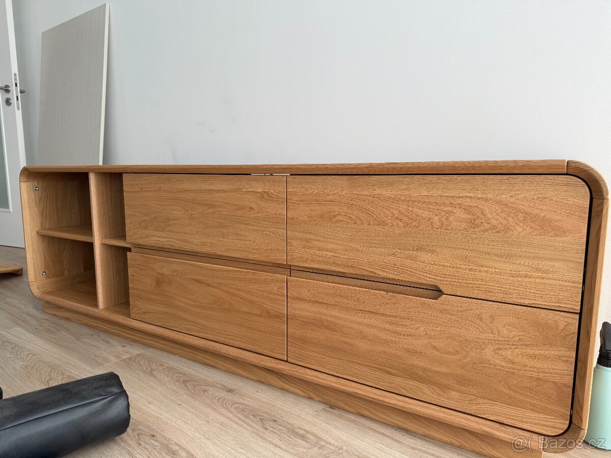 Skříňka pod TV 180 z masivního dubového dřeva - 4