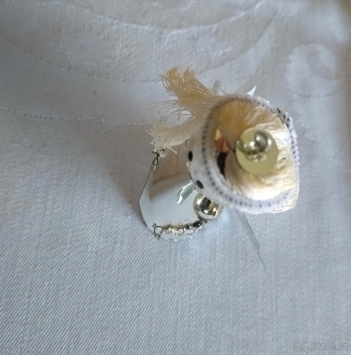 tři stříbrné vánoční ozdoby a andělíček - 4