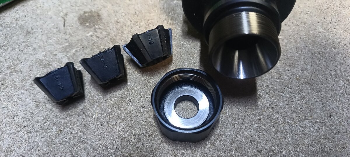 Držák kleštin JACOBS s kleštinami. - 4