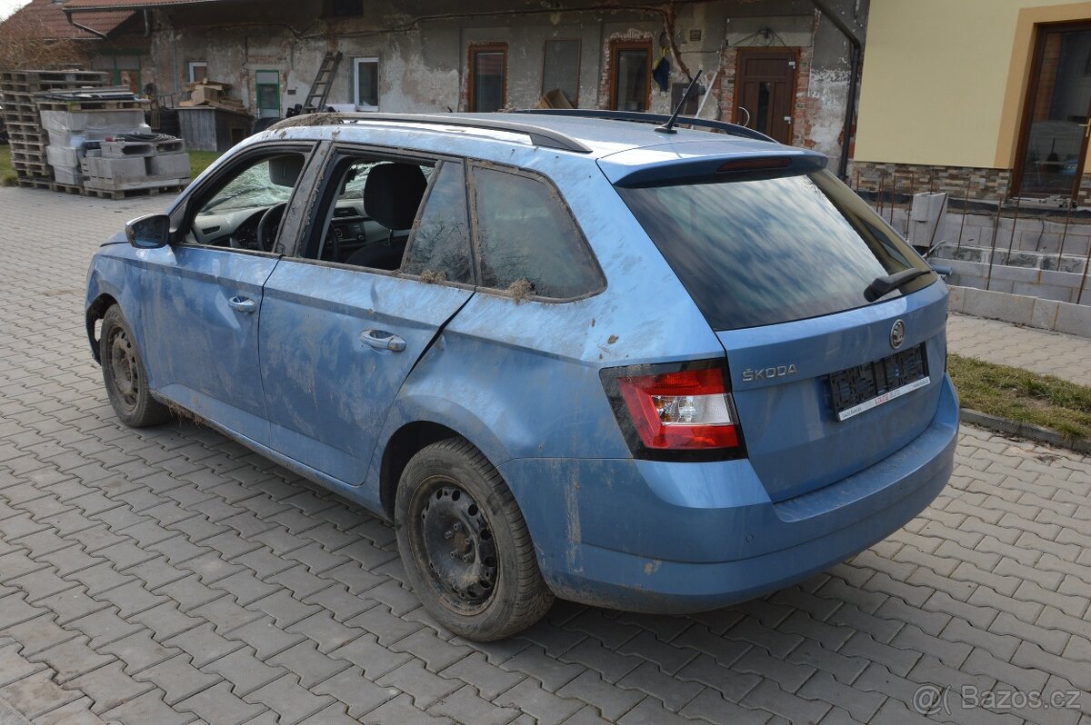 Škoda Fabia III combi 1.2TSI 81kW 81tkm klima park výhřev - 4