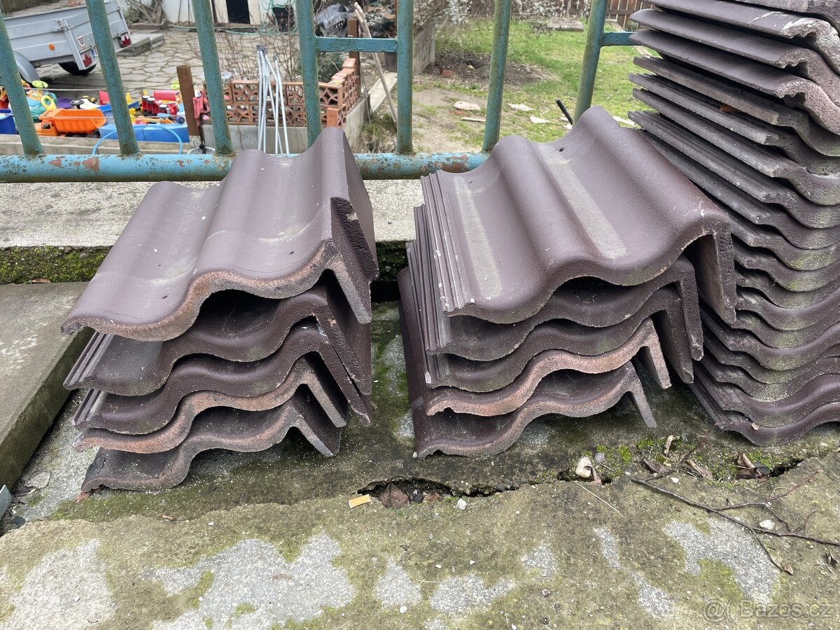 Tašky že stříšky nad vchodem - 4