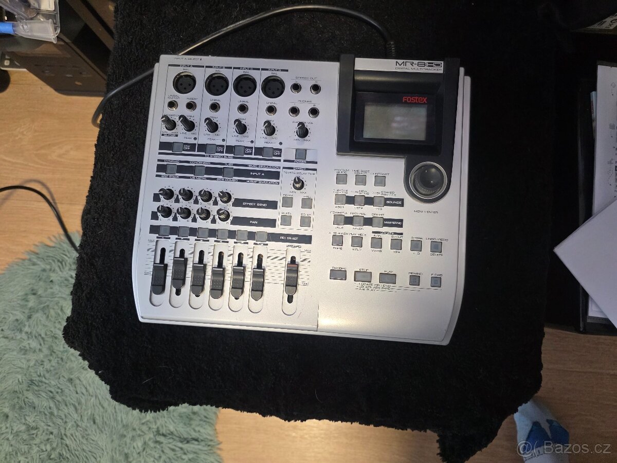 FOSTEX MR 8 HD - 4