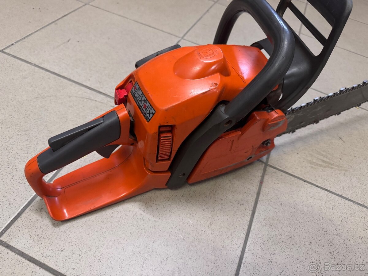 Benzínová pila Husqvarna 435 .....38cm - 4