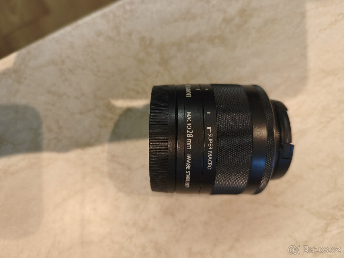 Canon EF-M 28mm f/3.5 Macro IS STM - 4