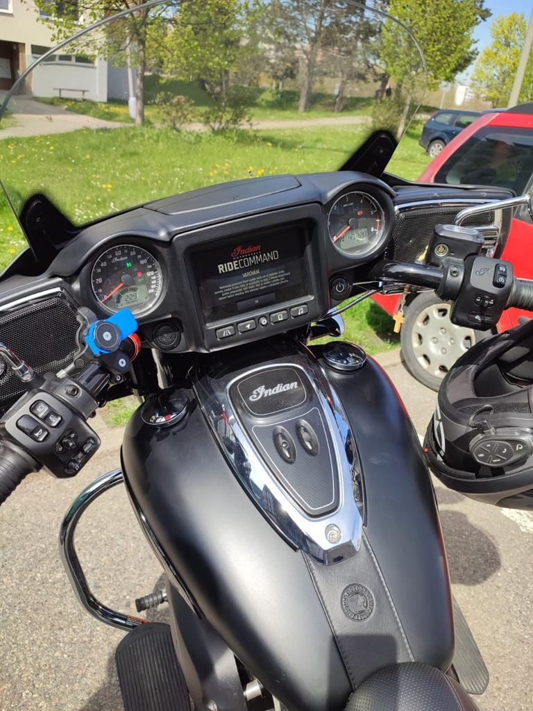 Indian Roadmaster Dark Horse - 4