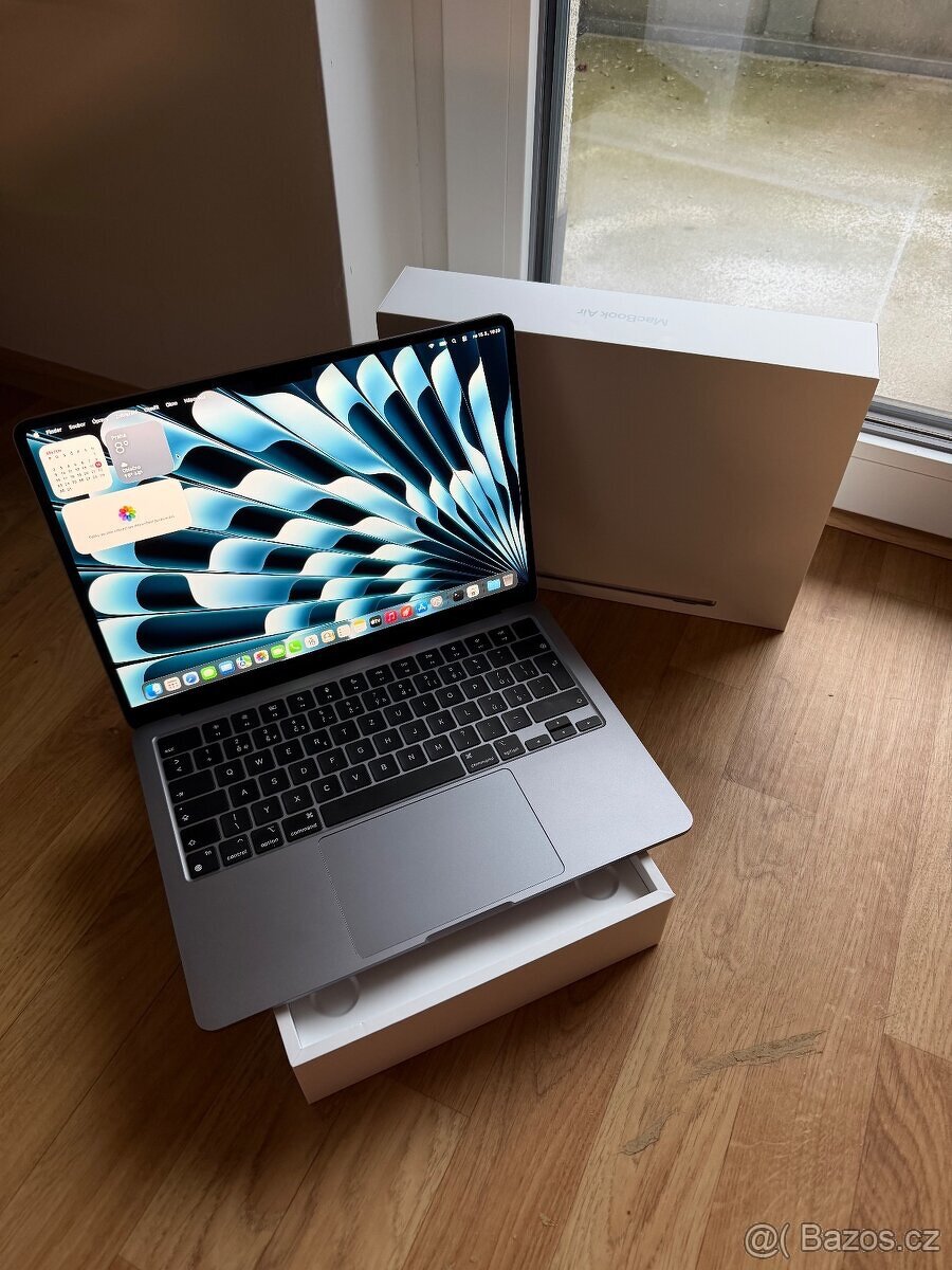MacBook Air M2 256GB Space Grey - 4