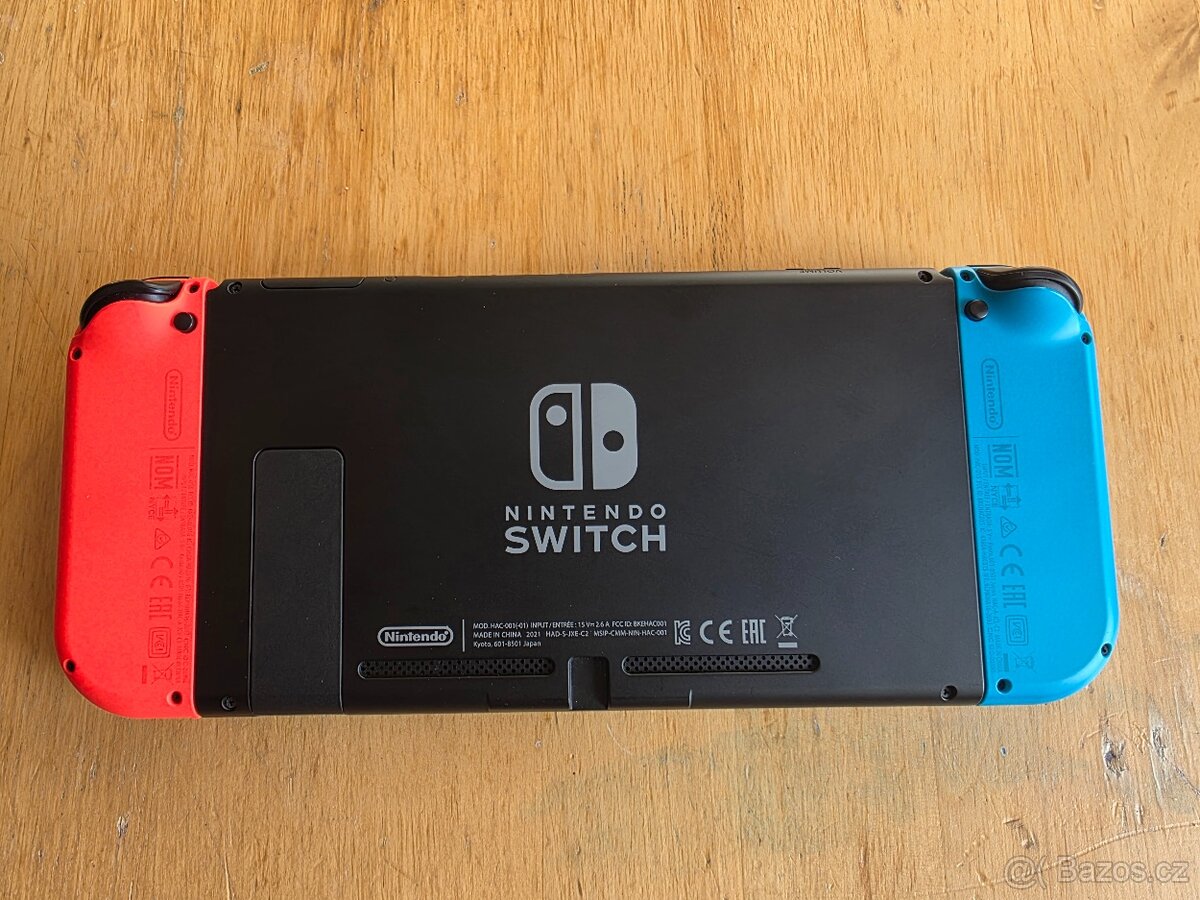 Nintendo Switch (v2) - 4