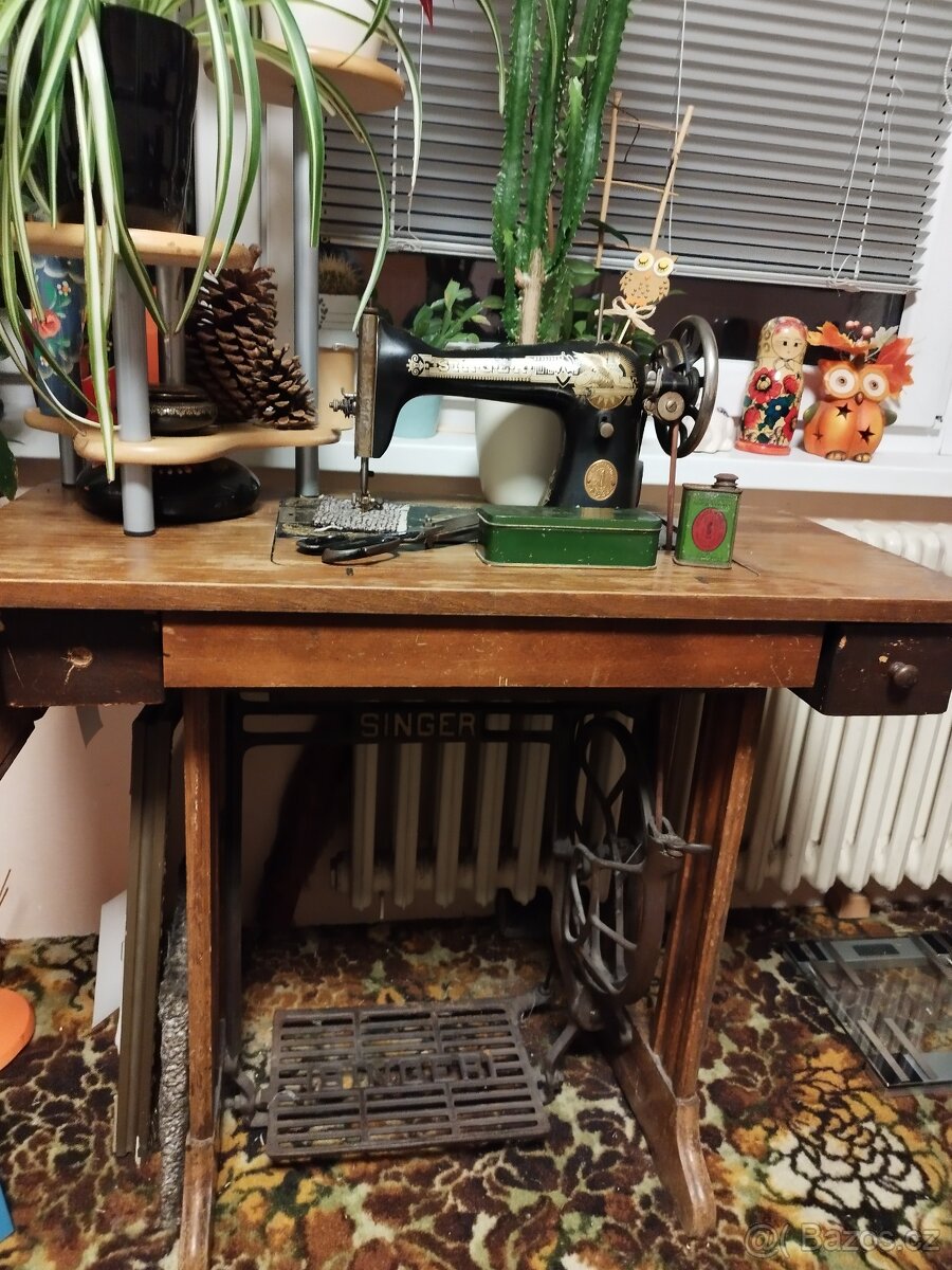 starožitný šicí stroj singer - 4
