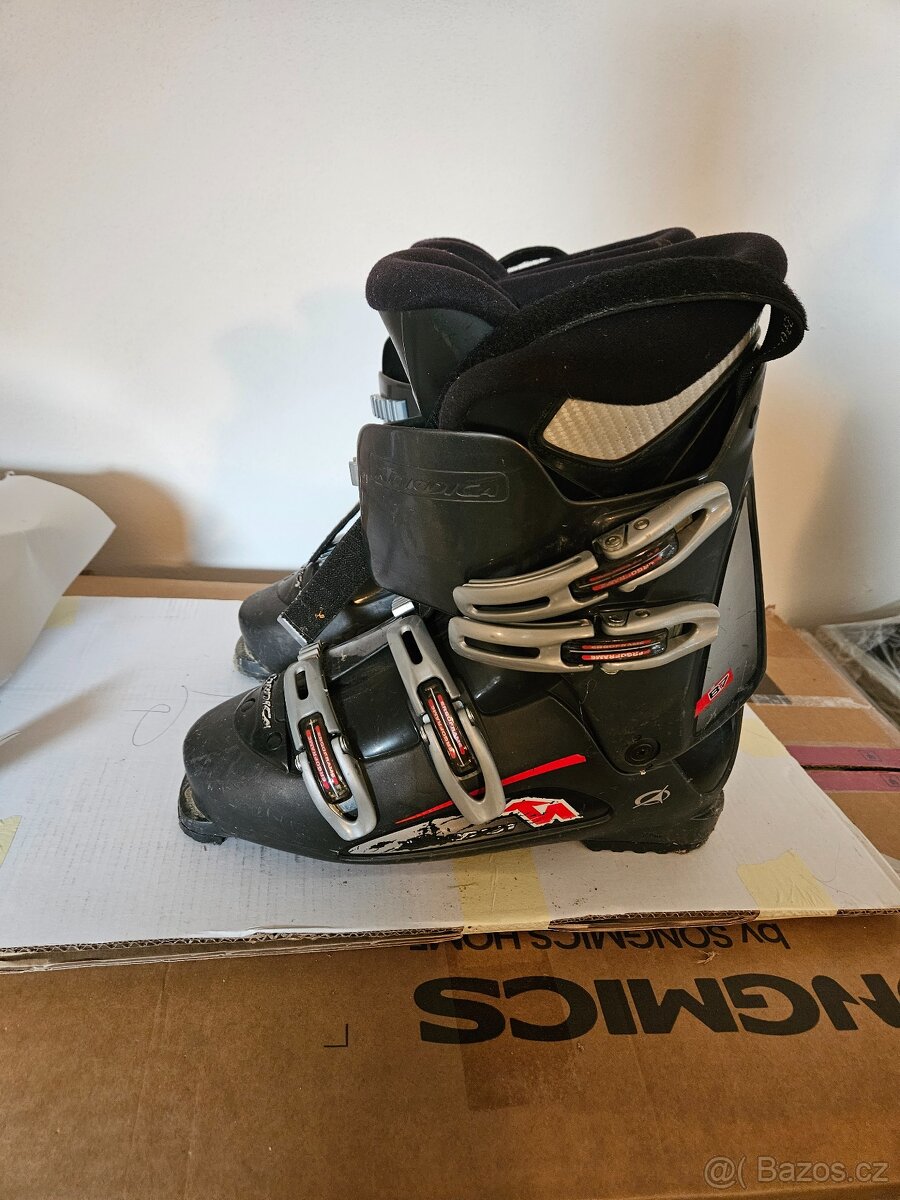 Lyžařské vybavení - LYŽE, BOTY, HŮLKY - 4