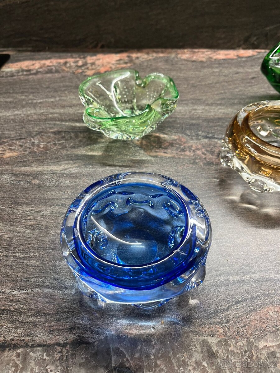 Popelníky hutní sklo - 4