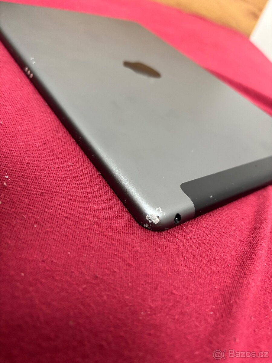 iPad 9. Generace - Cellular - 64 GB - 4
