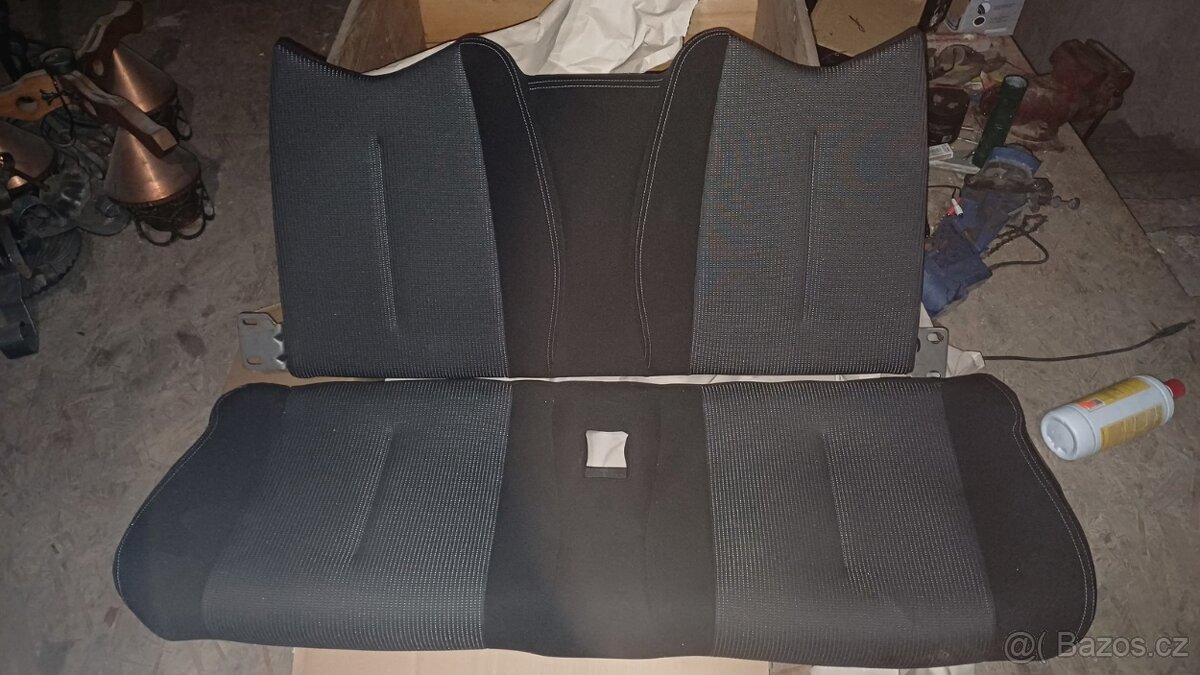 Sedačky z Peugeot RCZ - 4