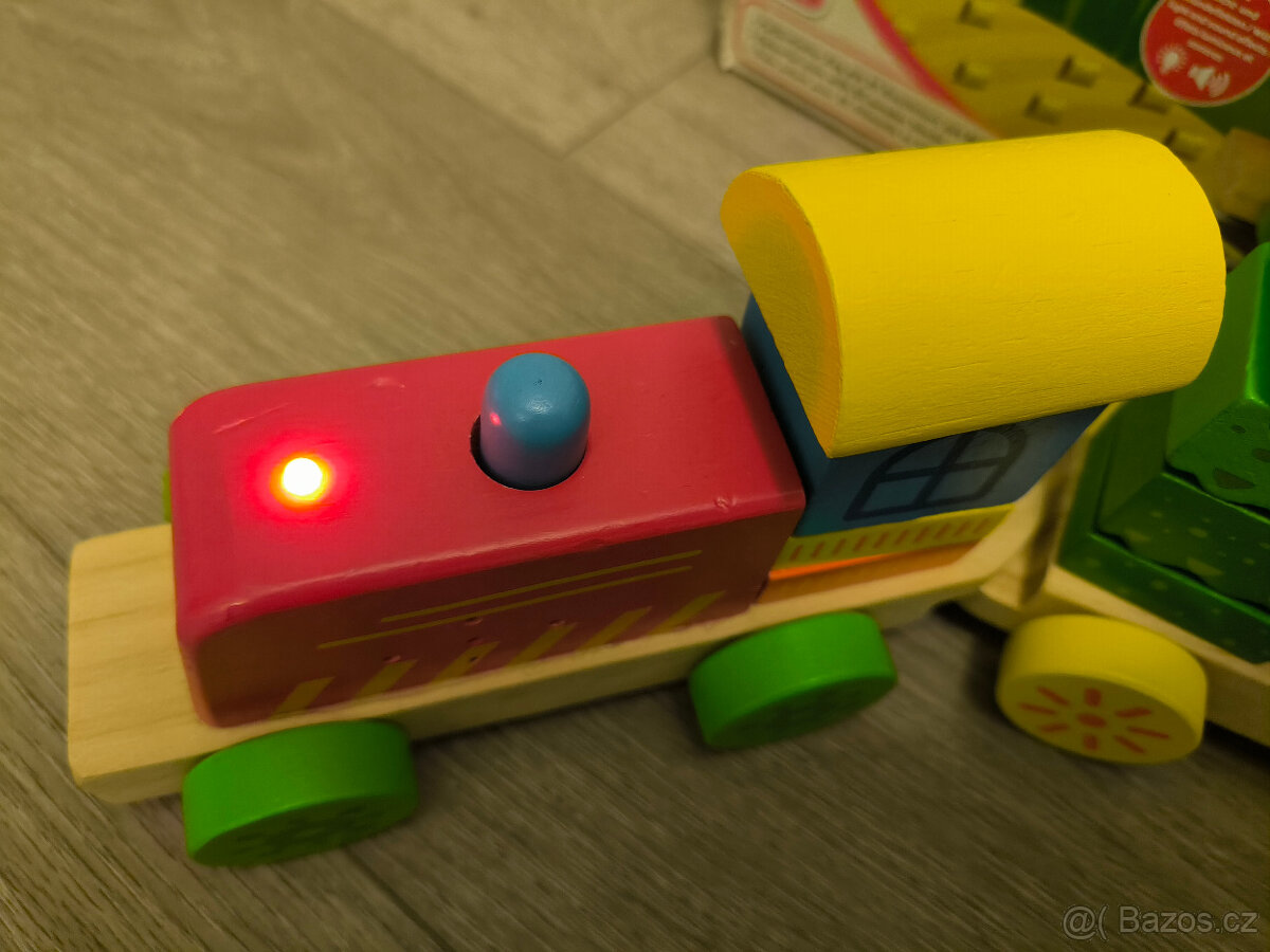Dřevěný interaktivní vlak Playtive Junior - 4