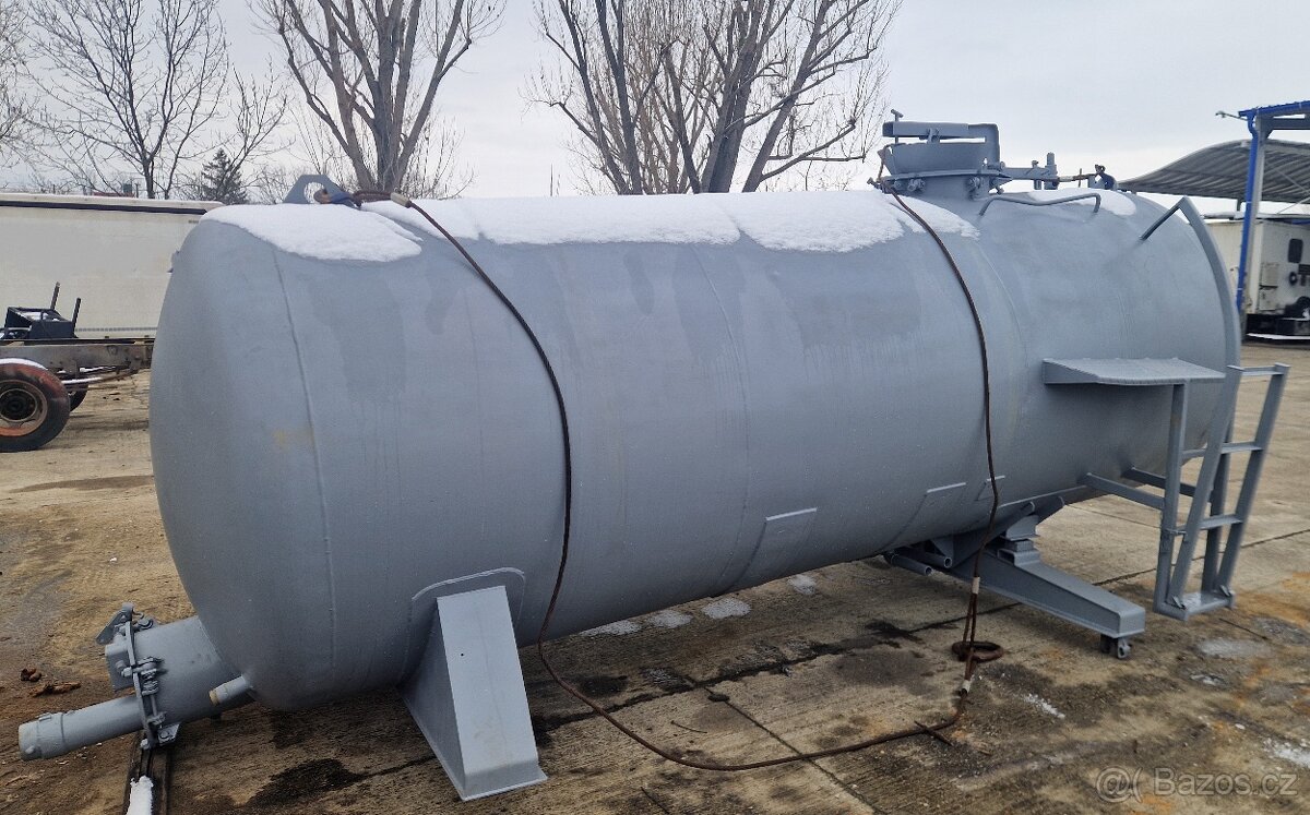 Predám cisternu ACF 041 8,3 m3 - 4
