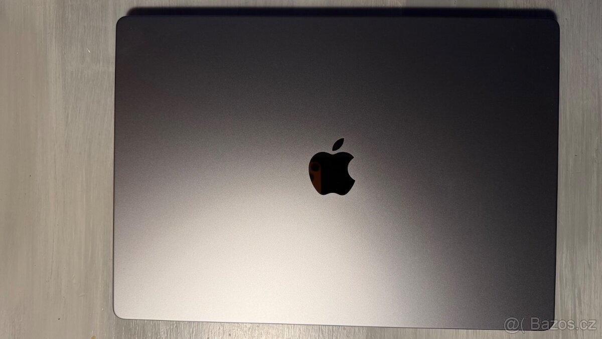 MacBook Pro 16 M2 - 4