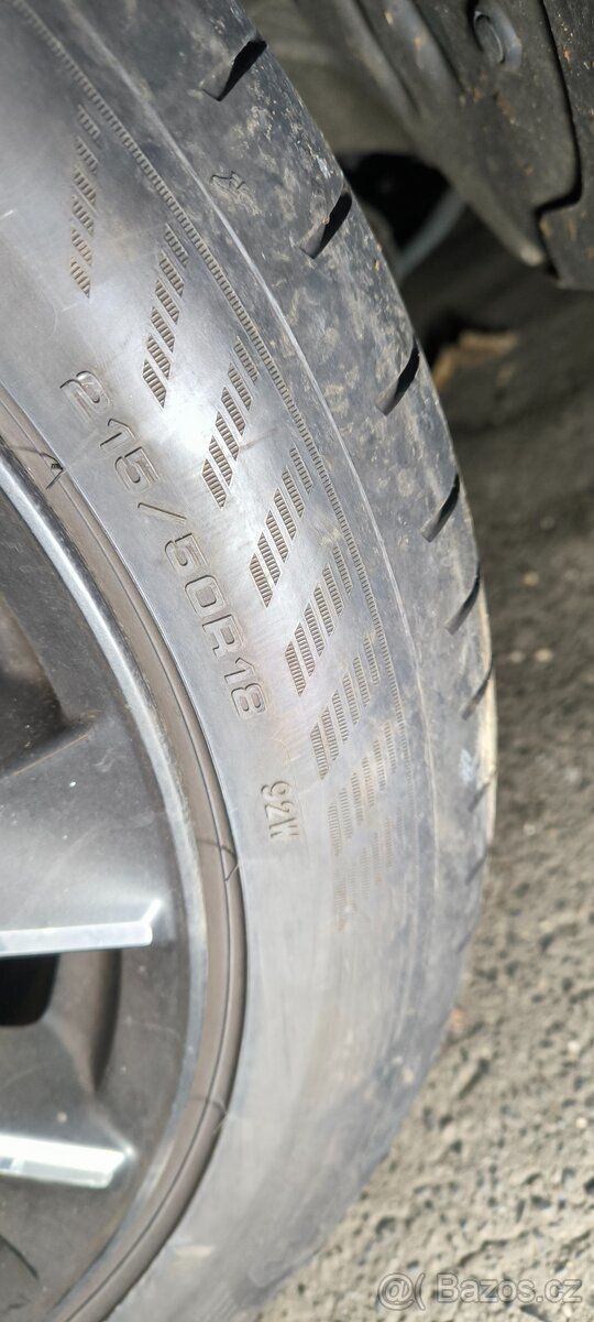 P: 2ks Pneu Goodyear 215/50 R18 - 4