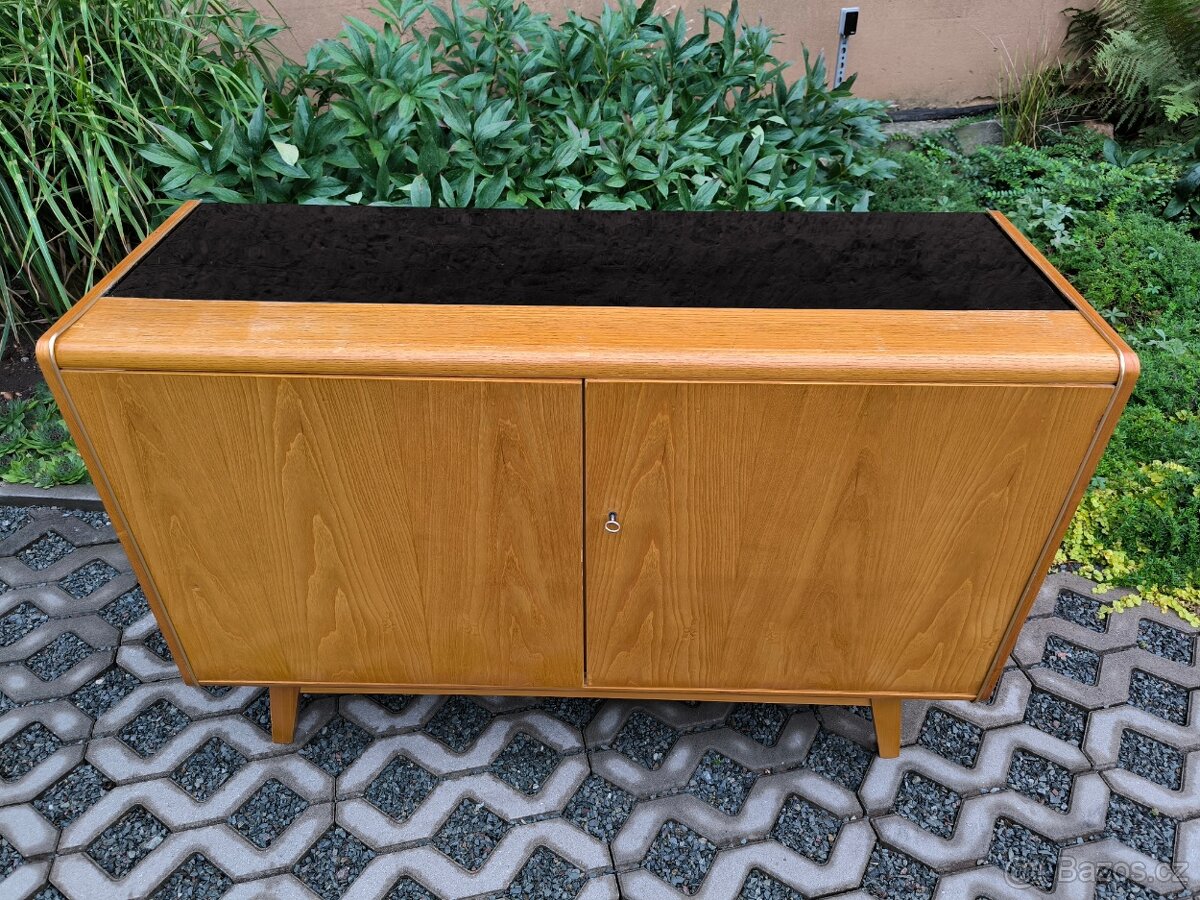 Retro komoda B. Landsman a H. Nepožitek - 60. léta - 4