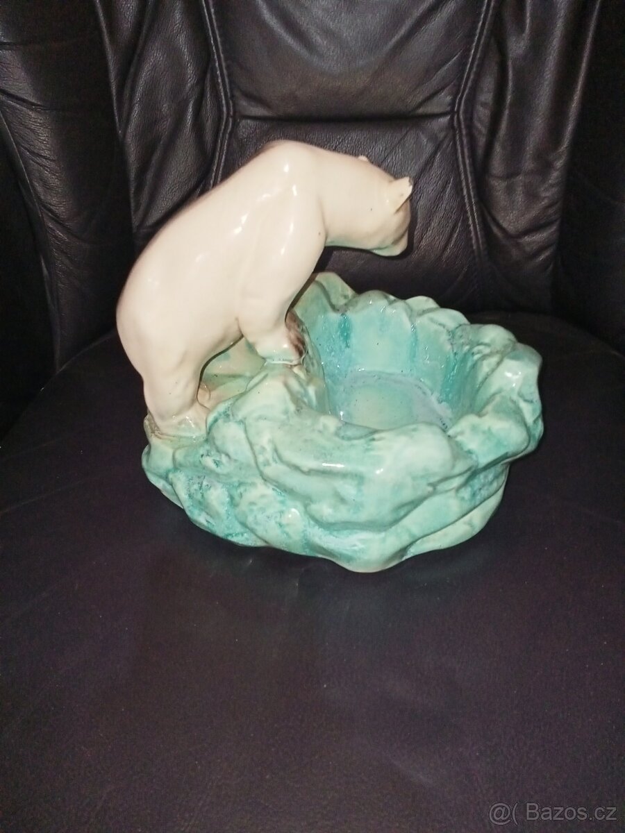 Popelník s medvědem. z.n JÍLOVÉ U DĚČÍNA V.20cm Š.21 cm Top - 4