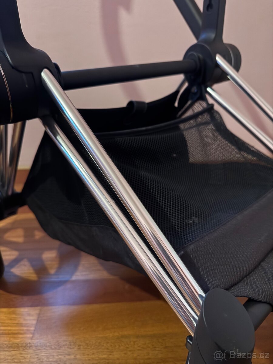 Rám/Podvozek outlet Cybex Priam 4.0 Chrome Black + kola - 4