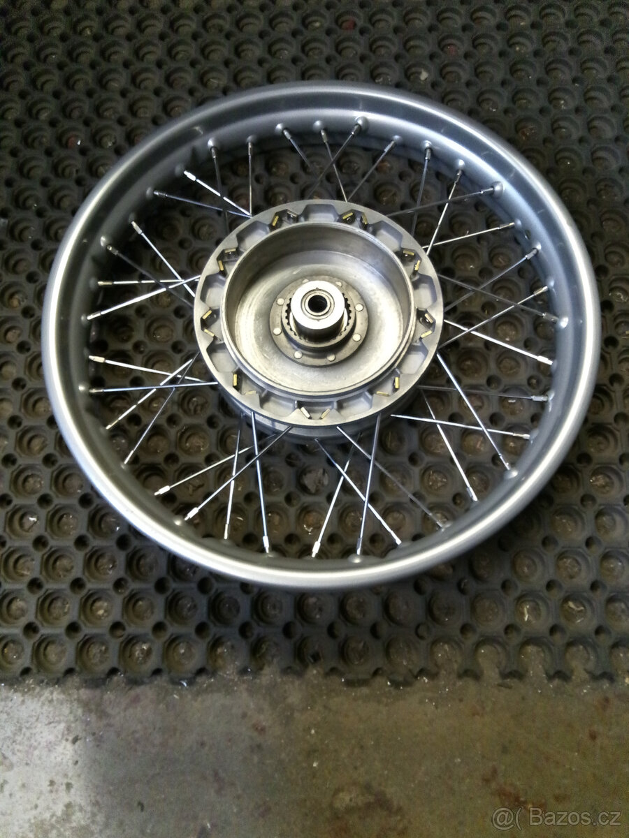 BMW R 26 nába a kolo - 4