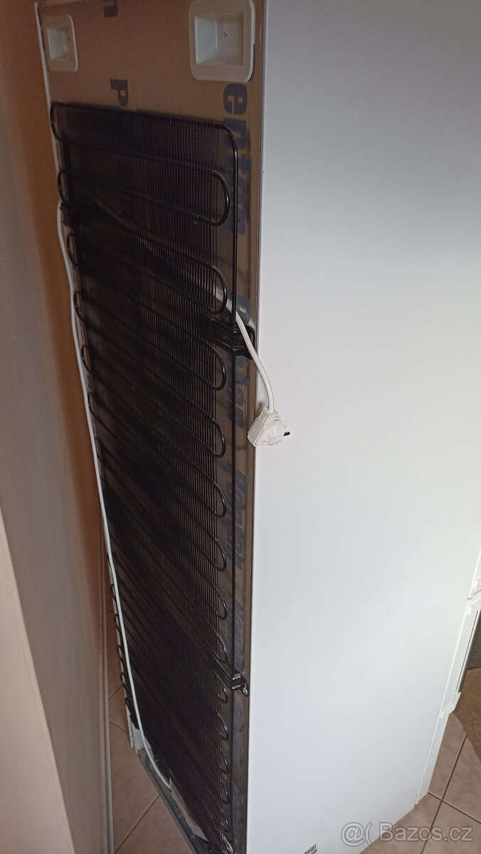 Kombinovaná chladnička Siemens KG 36EAW30 - 4