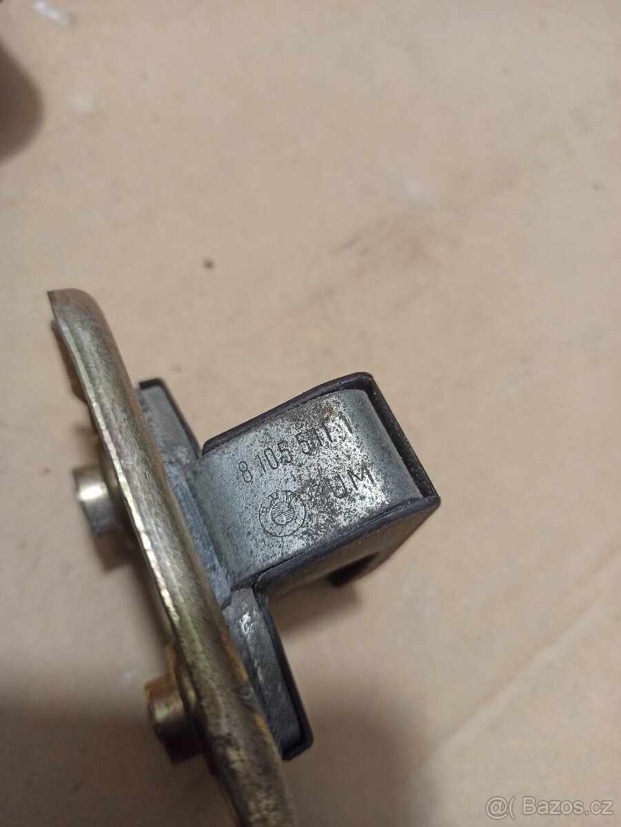 BMW E36 protikus zámku dveří - 4