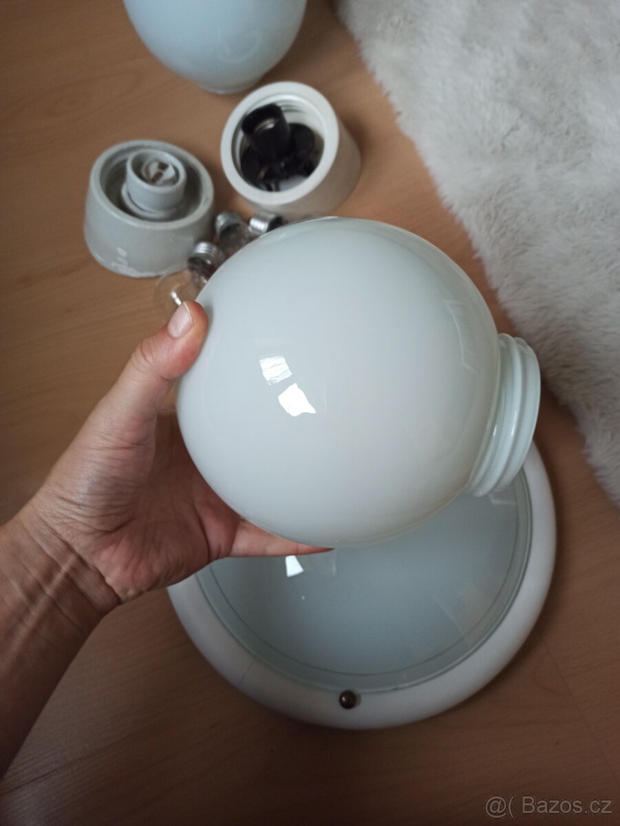 3x svítidlo + 4x žárovka - 4