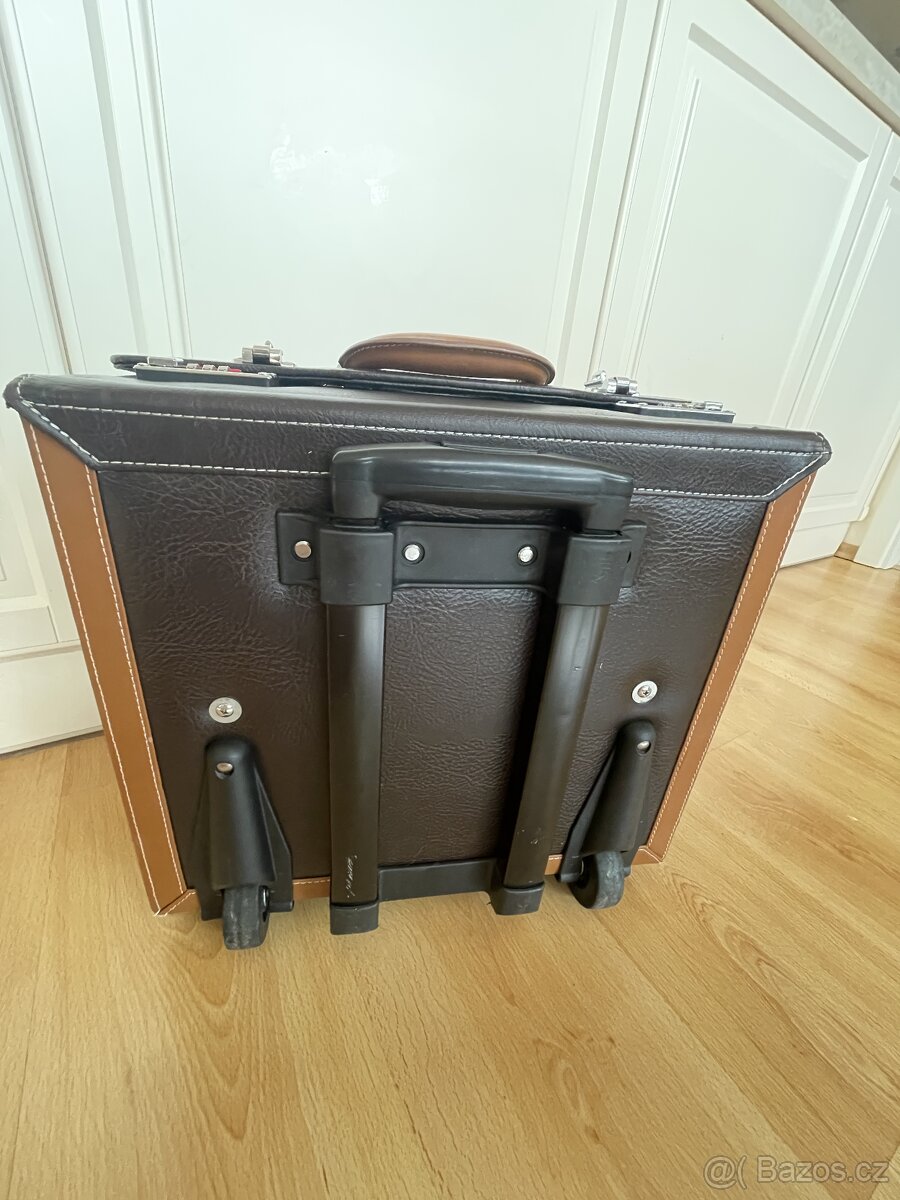 Vizážistický kufr Inglot - 4