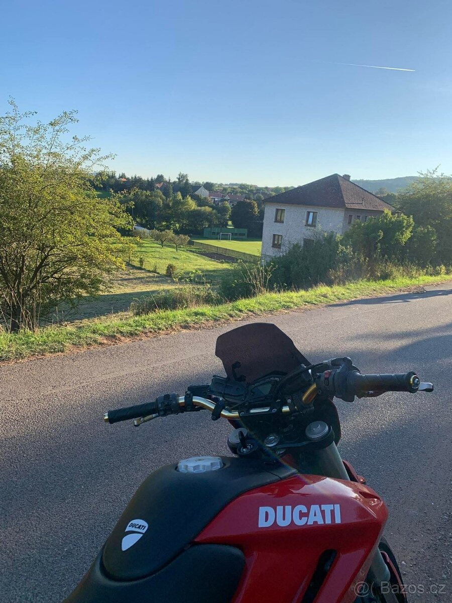 Ducati Hypermotard 796 - 4
