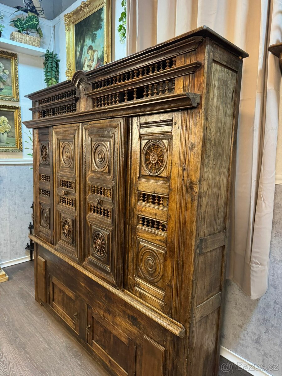 Bretonský kabinet s věšákem (142026) - 4