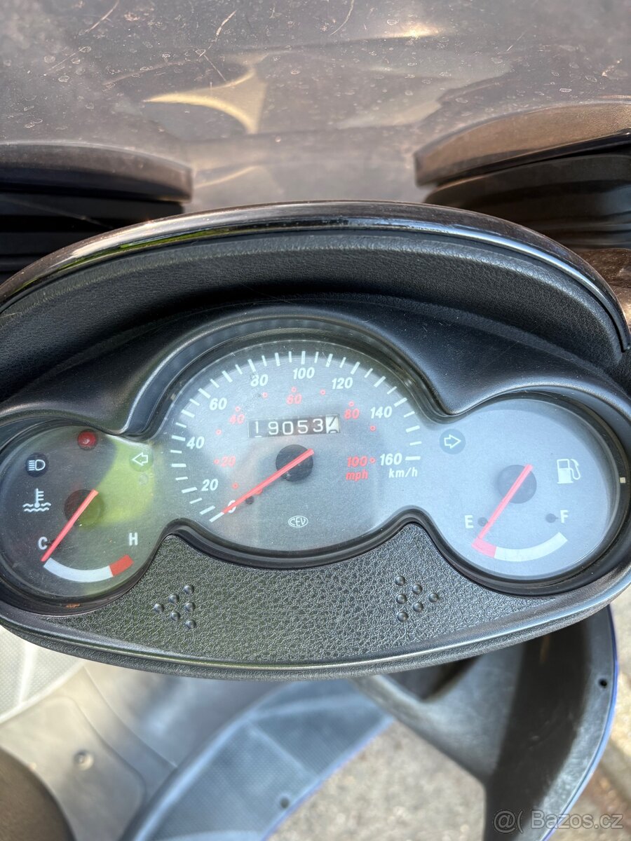 Yamaha Majesty 125 - 4