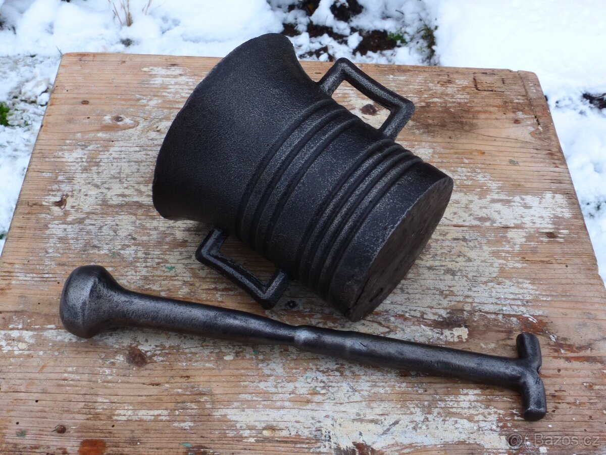 LITINOVÝ HMOŽDÍŘ - 4