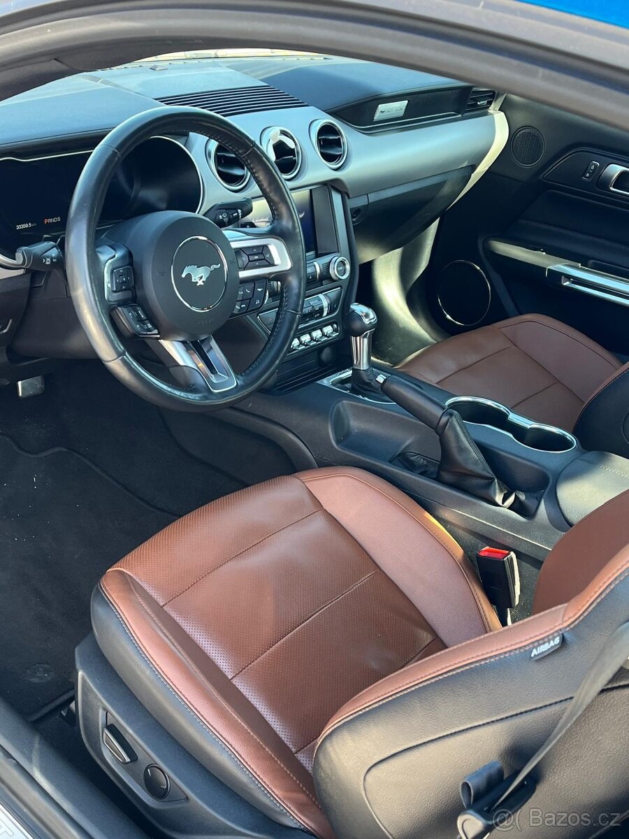 Ford mustang - 4