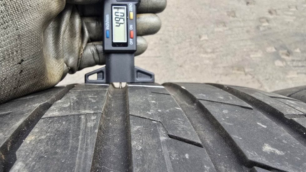 Letní pneumatiky 235/40/19 Hankook - 4