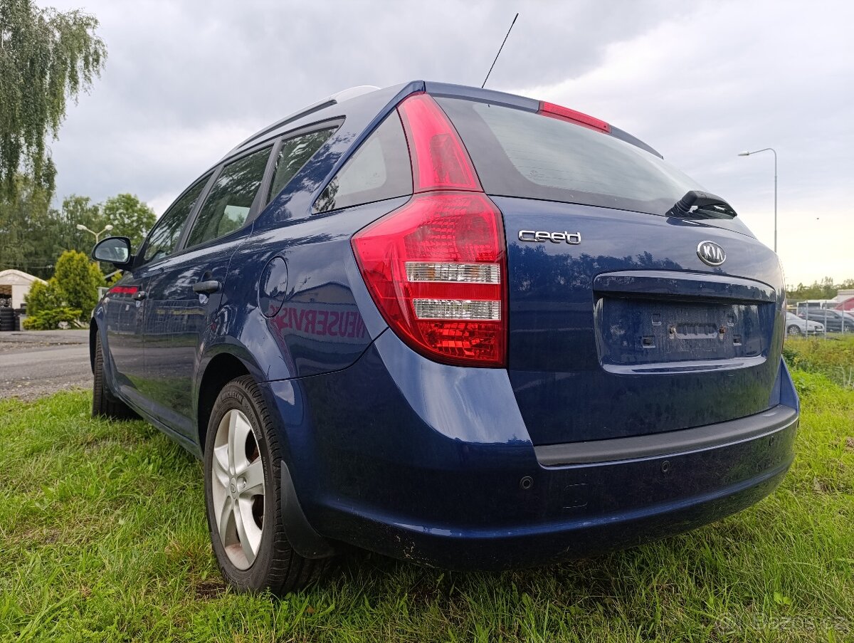 Kia Cee´d na náhradní díly 1.4 80kw - 4
