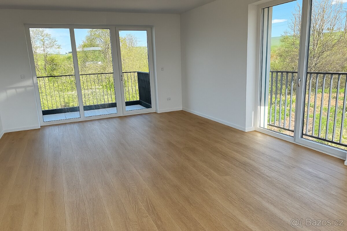 Prémiový 3+kk se zahradou (1200 Kč/měs. vytápění a ohřev TV) - 4