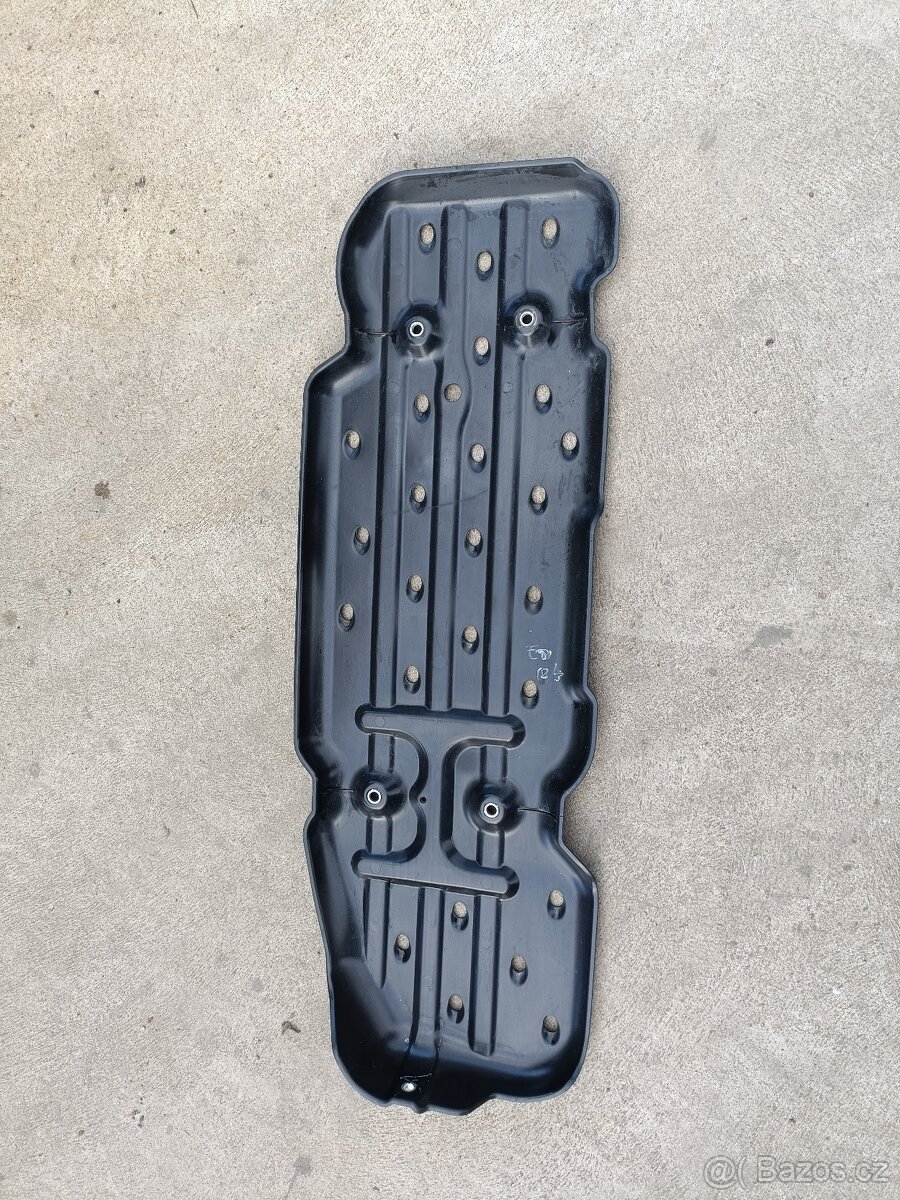 Díly na Toyotu Hilux 2023 (tlumiče, kryty)