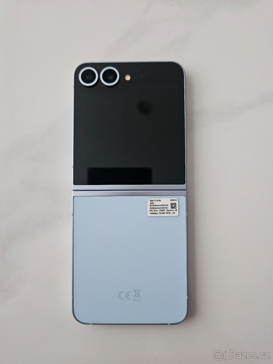 Samsung Galaxy Z Flip 6 12/256 GB - 4