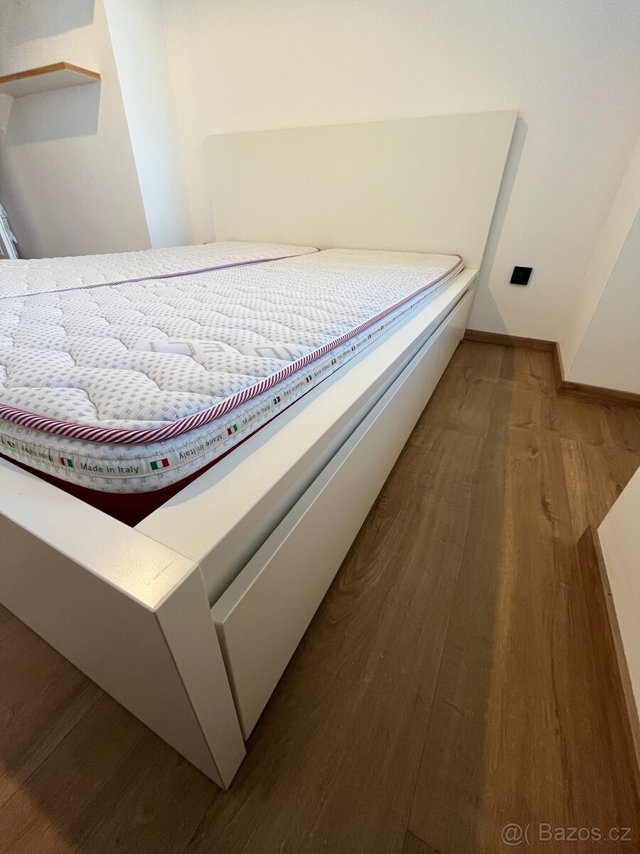 Postel Ikea MALM 160x200 - 4
