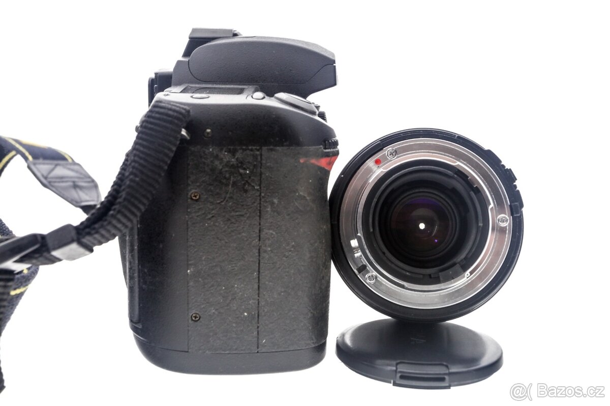 Zrcadlovka Nikon D70 + 28-70mm - 4